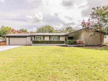 4348  Selkirk Drive W