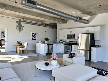 1001  Belleview Street 