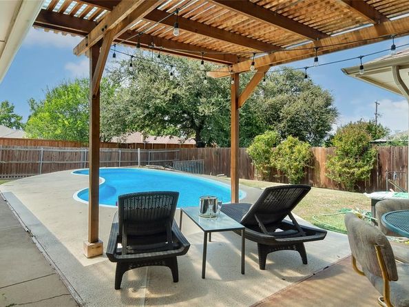 3129  Regency  , Carrollton Texas 75007