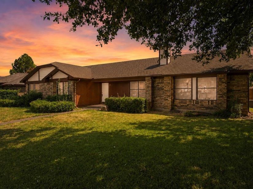117  Cole Street , Garland Texas 75040