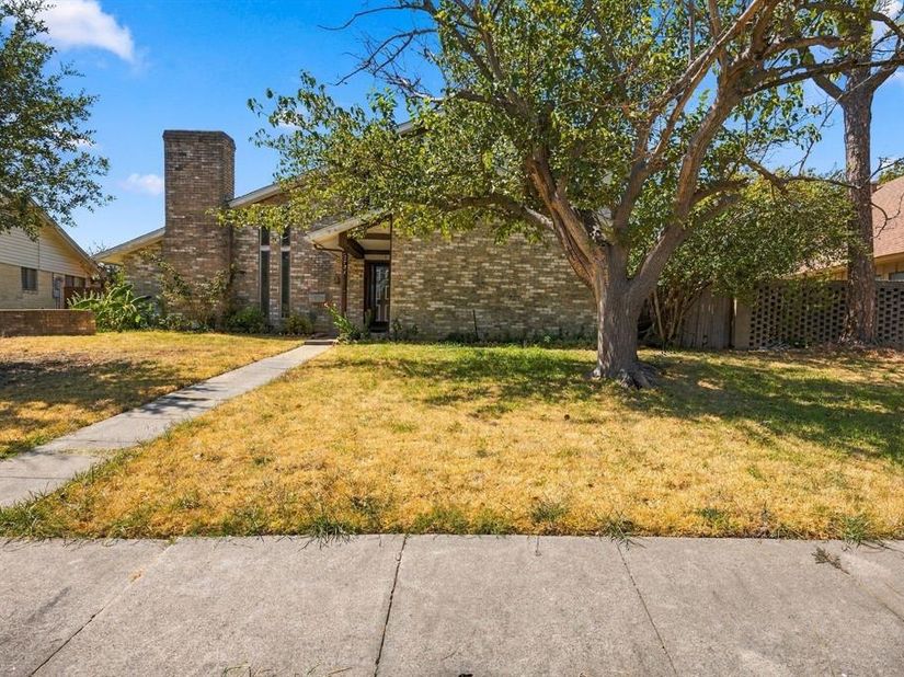 2721  Vancouver Street , Irving Texas 75062