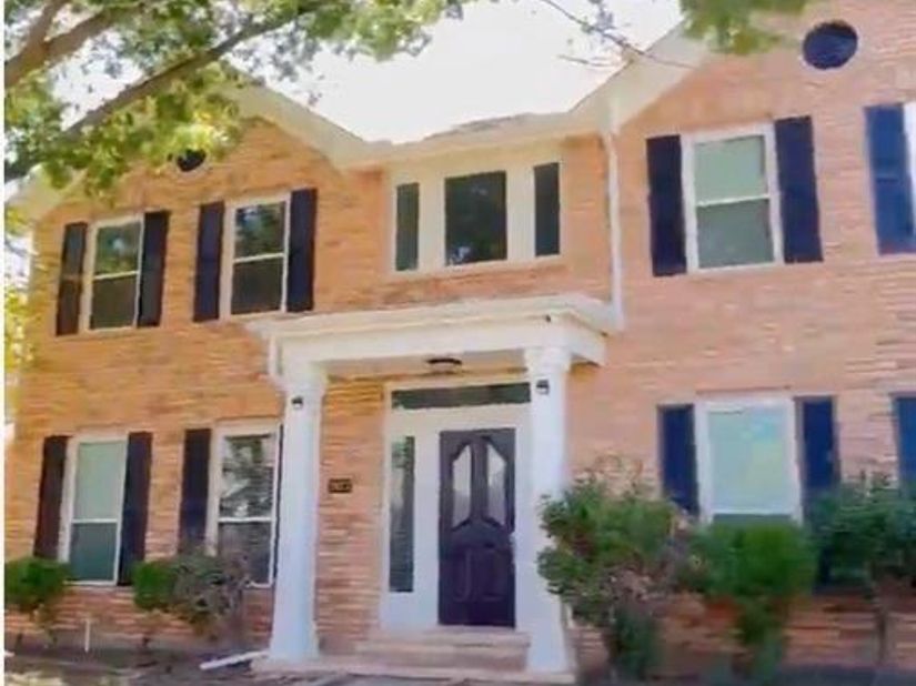 1427  Susan Lane , Carrollton Texas 75007