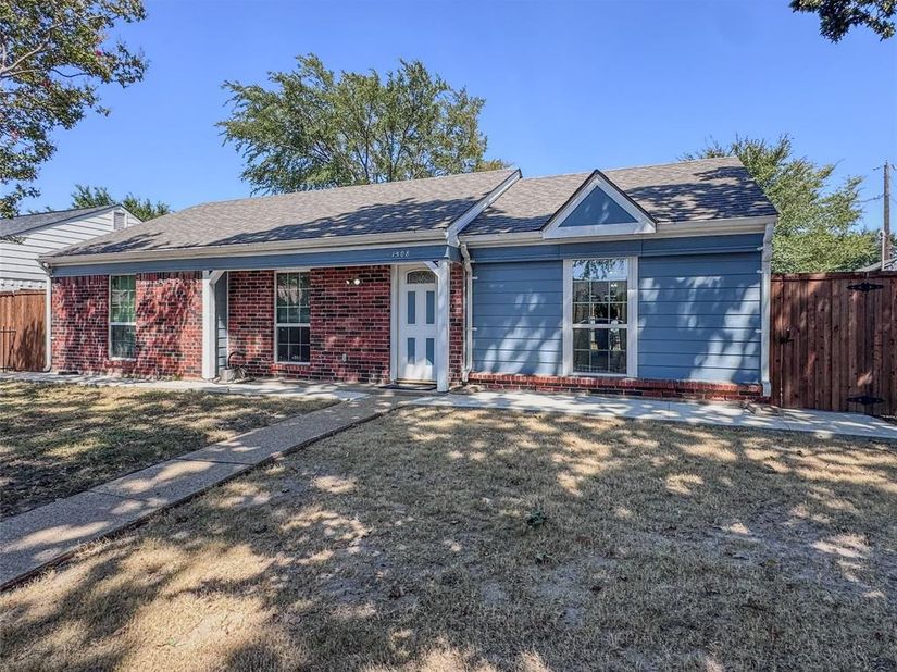 1508  Pocono Trail , Dallas Texas 75217