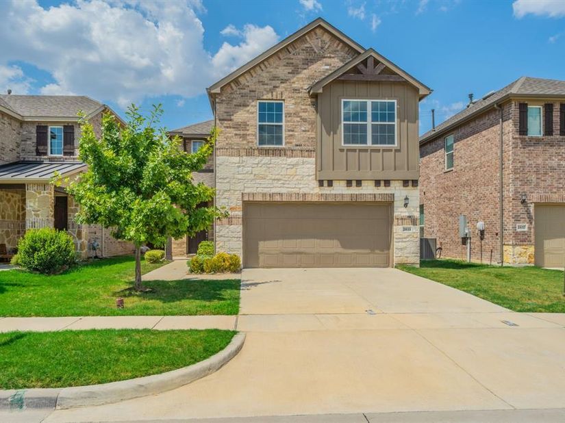 2833  Henson Lane , Garland Texas 75040