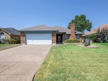1925  Kings Canyon Circle 