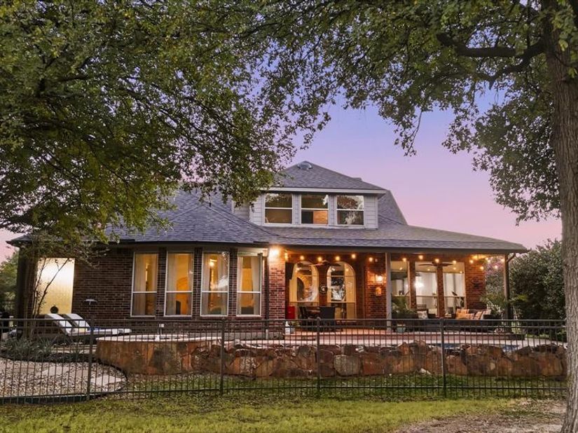 9355  Blanco Drive , Lantana Texas 76226