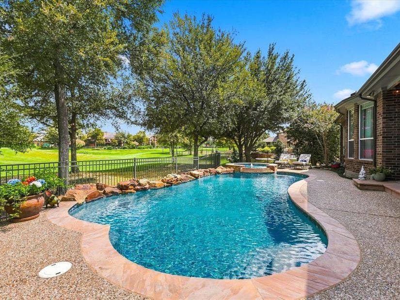 9355  Blanco Drive , Lantana Texas 76226