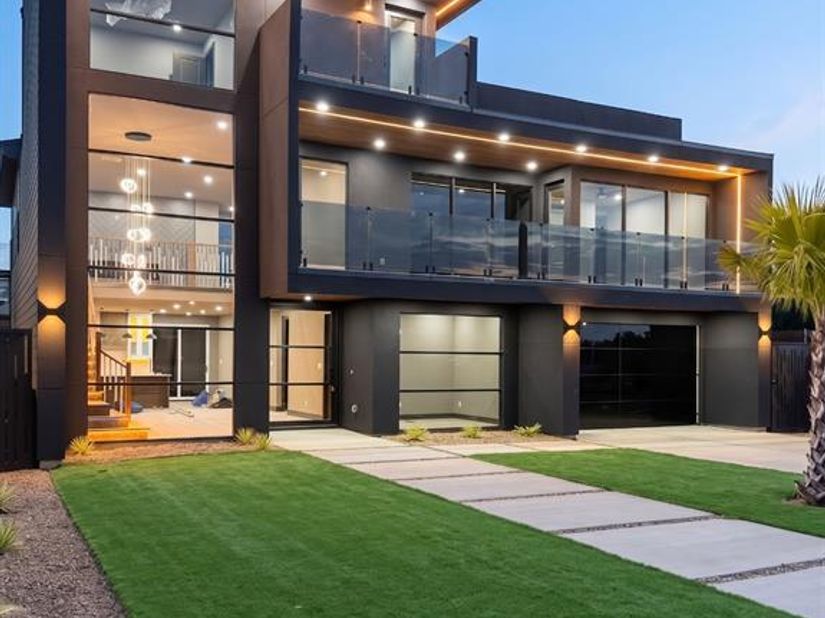 2316  Gooch Street , Dallas Texas 75241