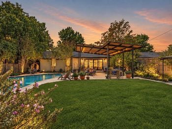 612  Northlake Drive 