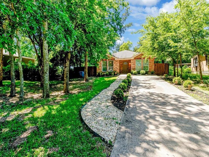 6433  Leana Avenue , Dallas Texas 75241