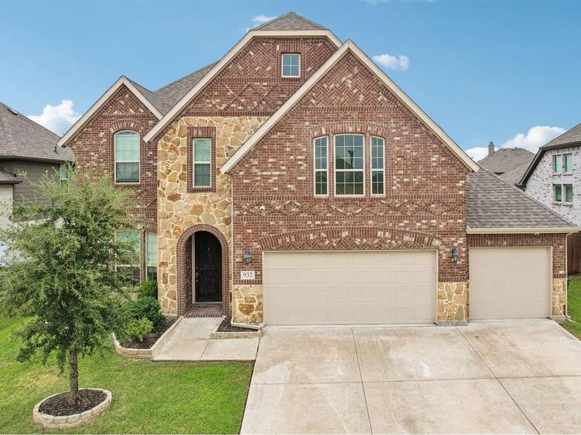 932  Manuel Drive , Fate Texas 75087