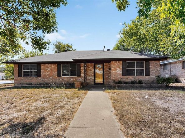 702  Rea Avenue , Lancaster Texas 75146