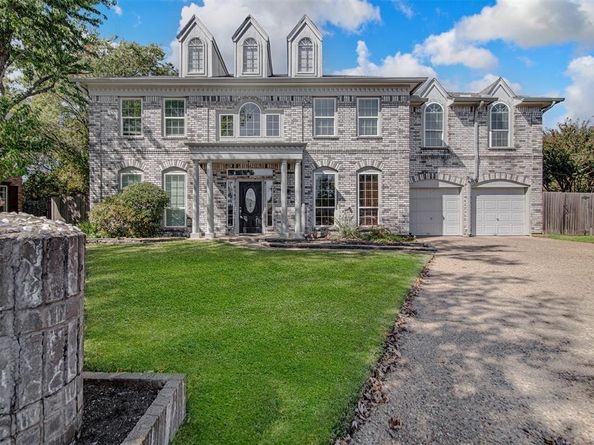 2703  Kingswood Court , Arlington Texas 76001