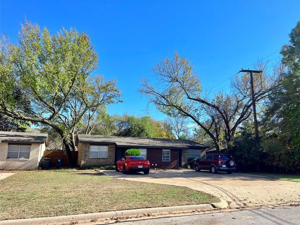 317  Elliott Street , Arlington Texas 76013