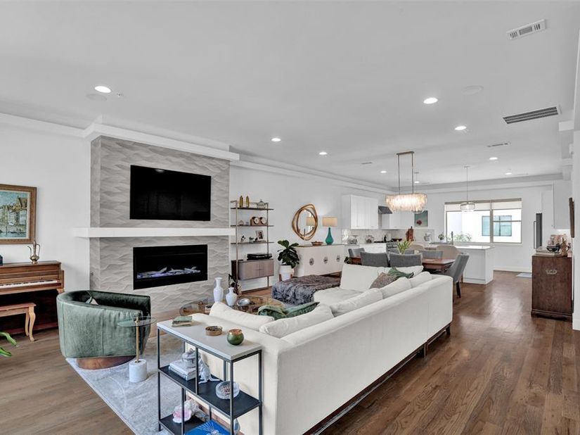 13001  Hutton Drive  10, Farmers Branch Texas 75234