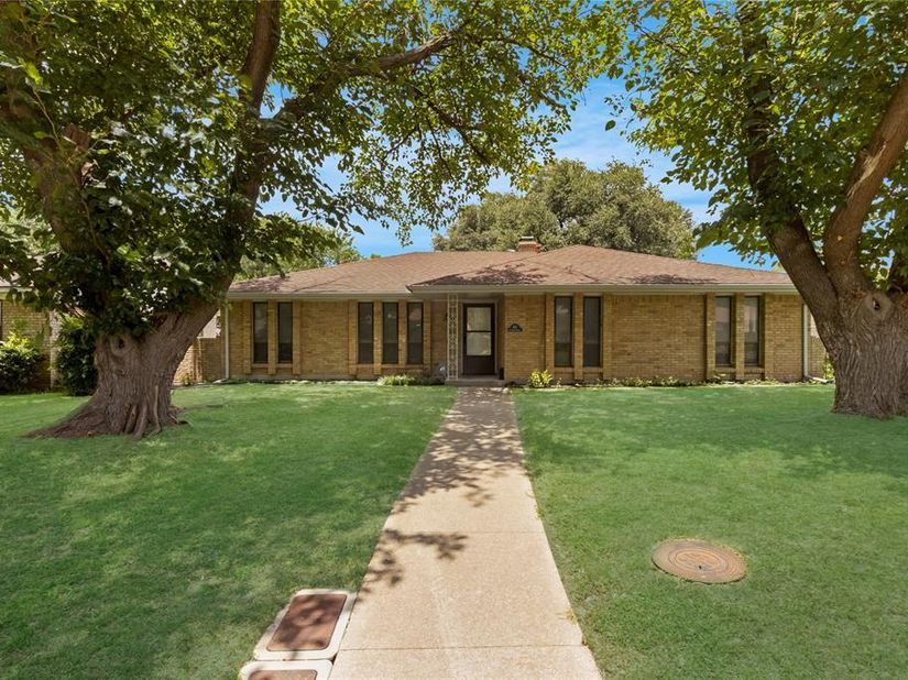 631 E Cherry Street , Duncanville Texas 75116