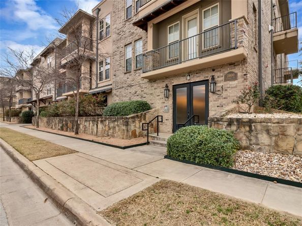 2800  Sandage Avenue  303, Fort Worth Texas 76109