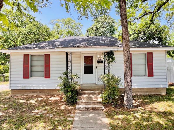 2101  Layton Avenue , Haltom City Texas 76117