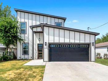 3351  Canada Drive 
