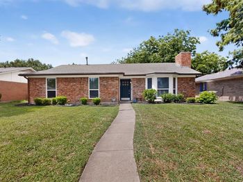 2802  Green Oaks Drive 