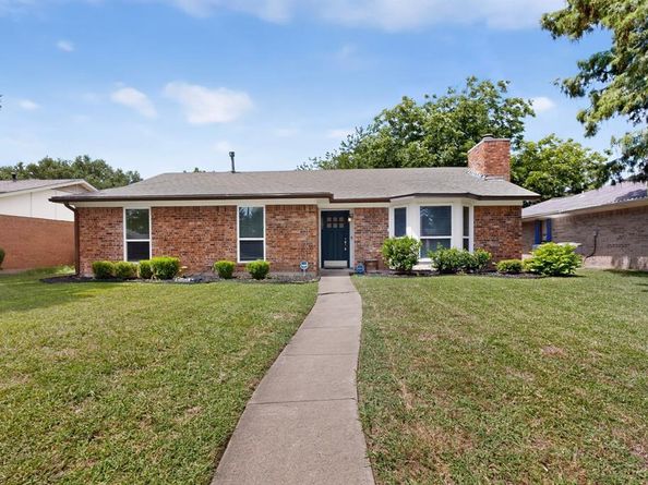 2802  Green Oaks Drive , Garland Texas 75040