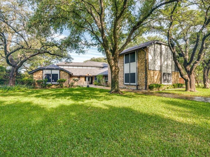 9  Stillwaters Drive , Heath Texas 75032