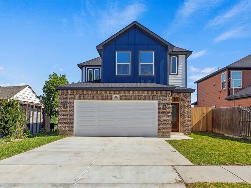 1517  Avenue D  , Fort Worth Texas 76104