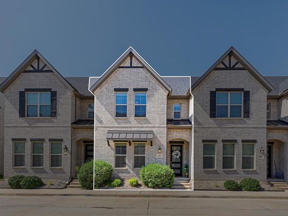 1903  Melinda Lane , Farmers Branch Texas 75234
