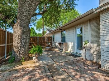 6405  Glennox Lane 