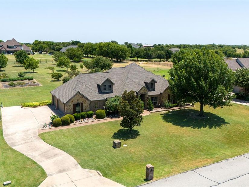 11082  Sarah Lane , Fort Worth Texas 76179