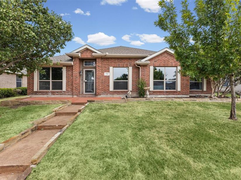 232  Laramie Lane , DeSoto Texas 75115