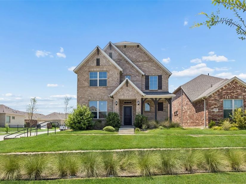 1501  Buckeye Trail , Garland Texas 75042