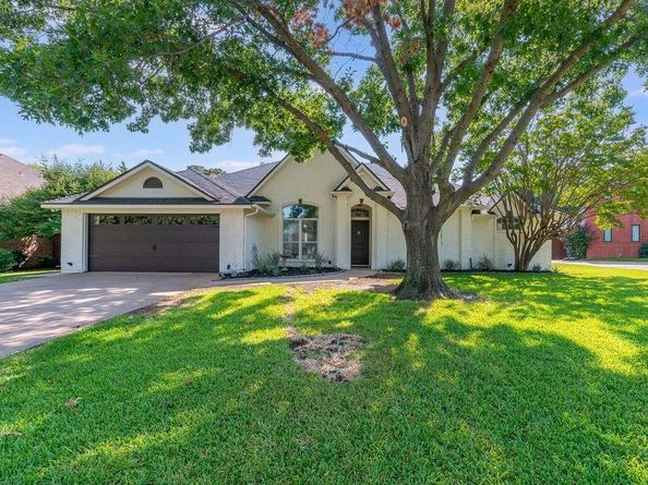 8  Waterwood Court , Mansfield Texas 76063