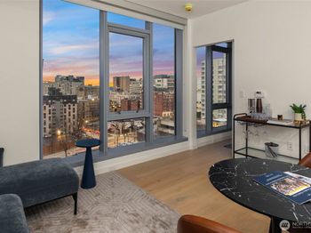 800 Columbia Street
