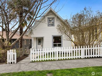 4135 36th Ave SW