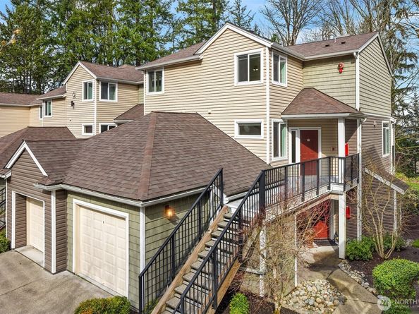 5000 NW Village Park Drive G242, Issaquah WA 98027