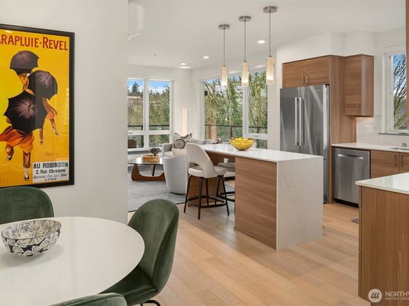 11903 NE 128th Street 414, Kirkland WA 98034