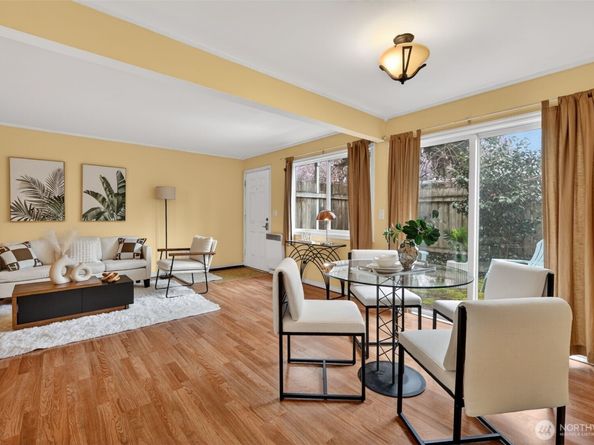 12251 SE 59th Street 102, Bellevue WA 98006
