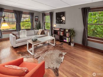 408 Bellevue Ave E