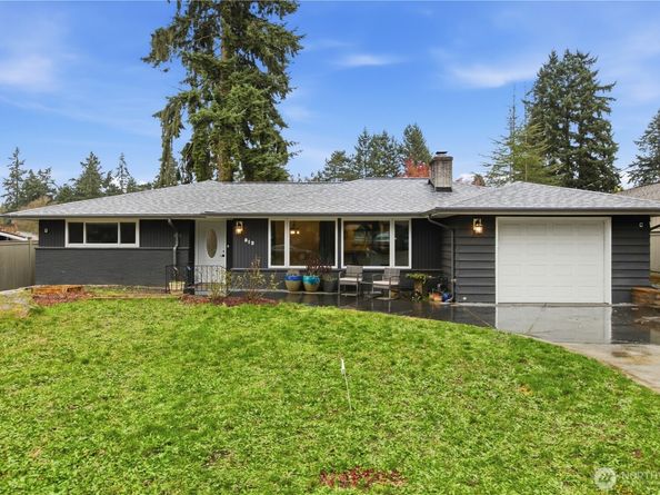 812 Maplewood Avenue W, Kent WA 98030