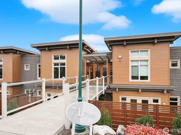 71 Pine Street 302, Edmonds WA 98020
