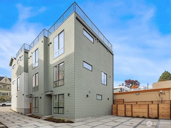 4422 1st Avenue NE B, Seattle WA 98105