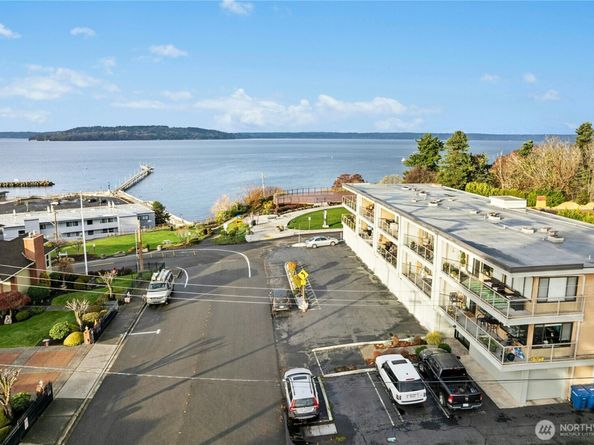 506 S 222nd Street 1, Des Moines WA 98198