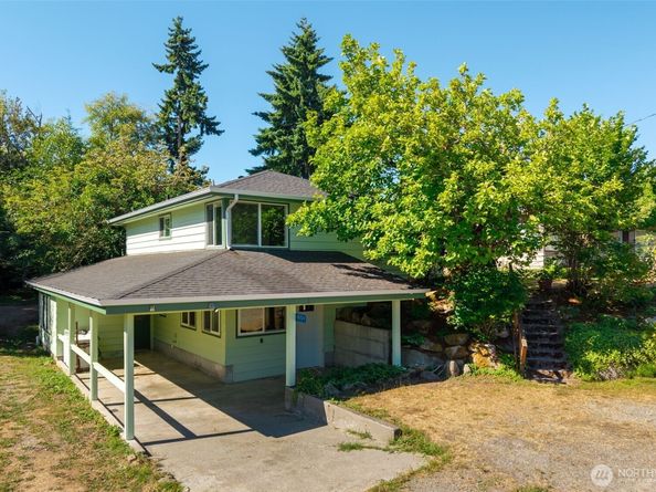 10211 SW Bank Road A & B, Vashon WA 98070