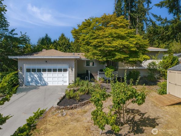 15212 Cascadian Way, Lynnwood WA 98087