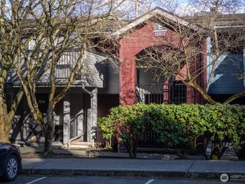 15917 Waynita Way NE