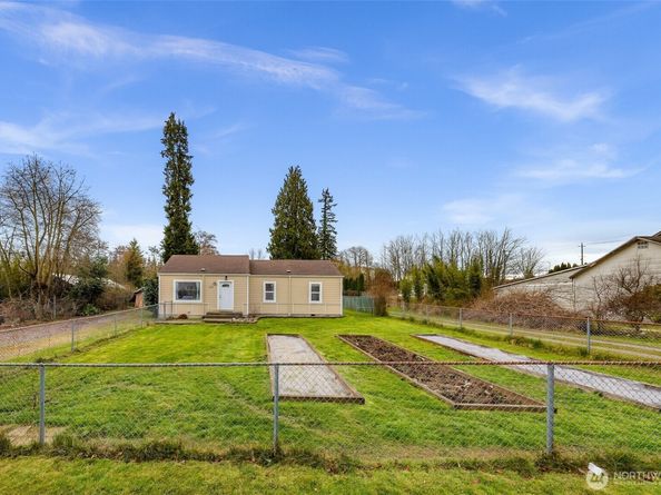 222 W Marilyn Avenue, Everett WA 98204