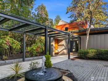 7268 Madrona Drive NE