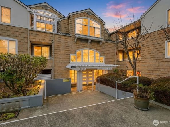 22005 6th Avenue S 312, Des Moines WA 98198