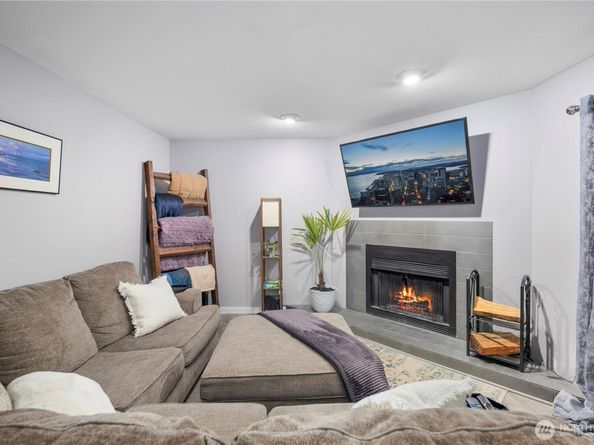 4118 212th Street SW C103, Mountlake Terrace WA 98043